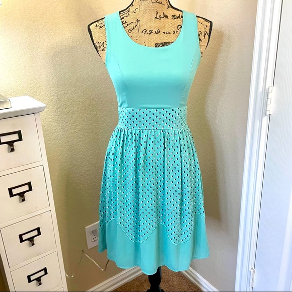 Doe & Rae Dresses & Skirts - DOE & RAE : Sleeveless Chiffon Tiffany Blue Dress